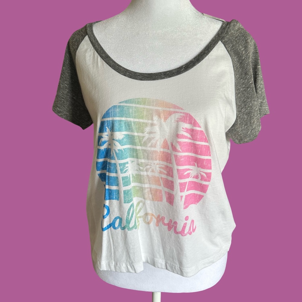 🌴NEW California t-shirt 🌴